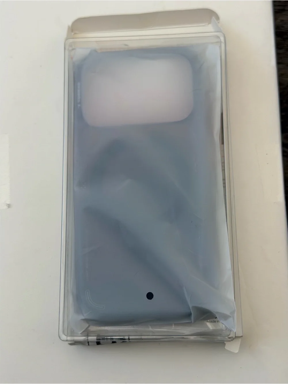 TORRAS Ostand Q3 Air, Shockproof Magnetic Case with 360° Stand, iPhone 17 Pro